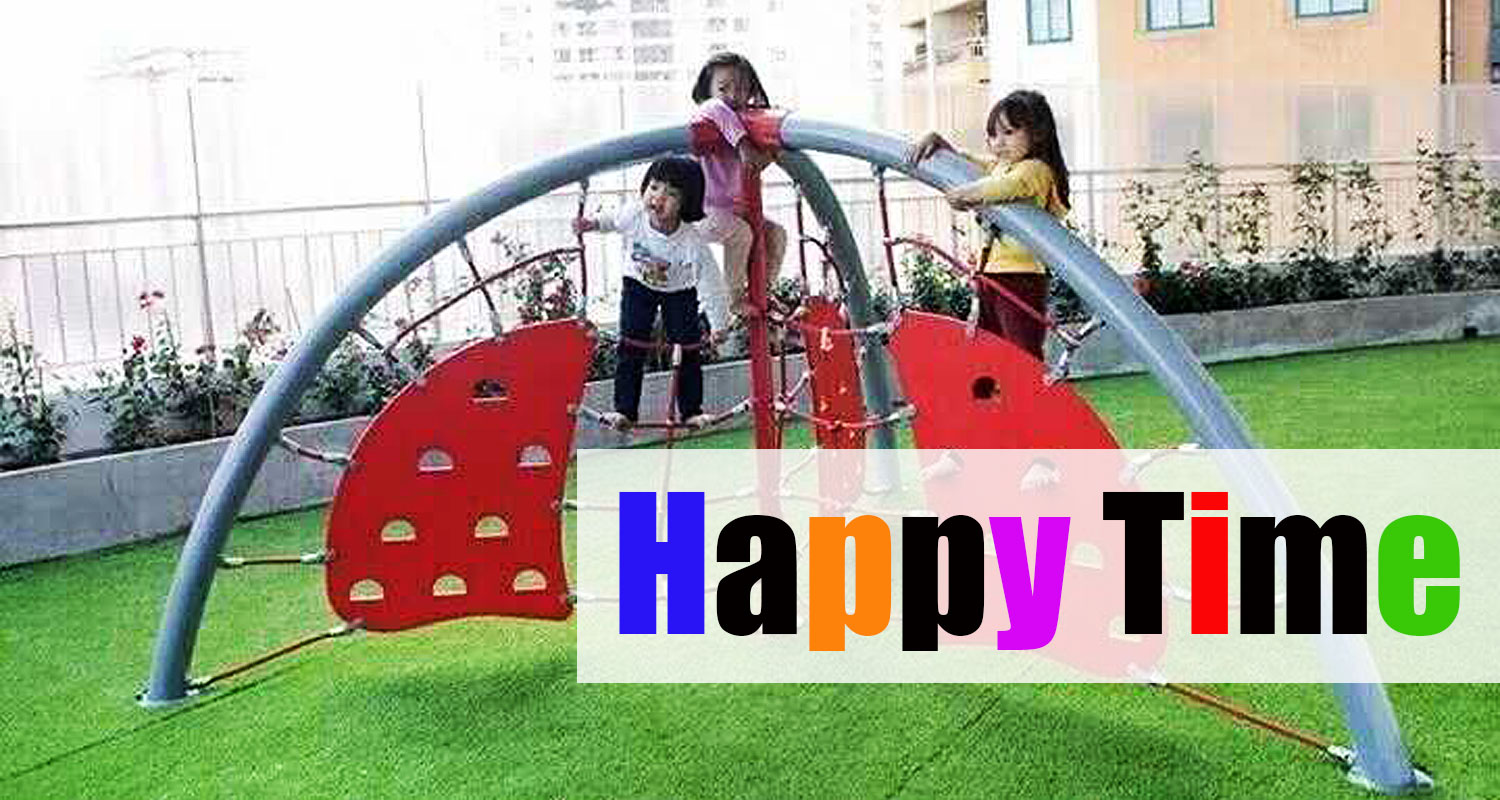 Three Panel Kids Plastic Jungle Gym for Small Backyard